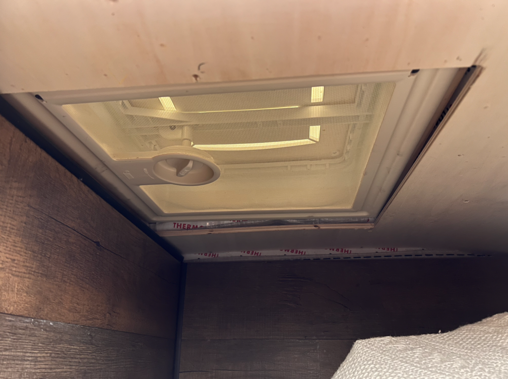 Lanterneau-fourgon-1024x764