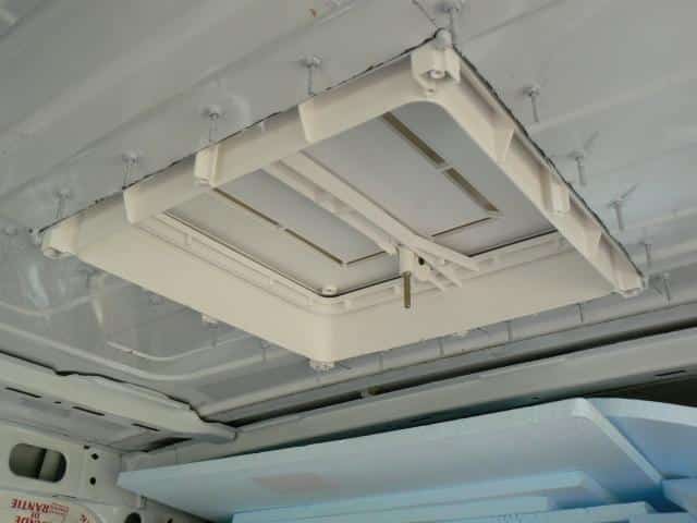 épaisseur-de-toit-lanterneau